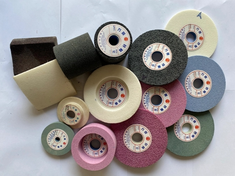 How Does The Grinding Wheel of A Grinding Machine Improve The Stability of Precision Machining?